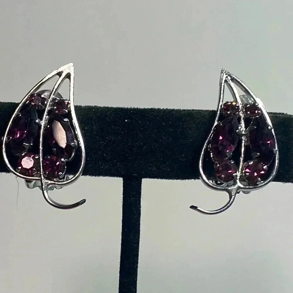 VINTAGE SILVER AND "AMETHYST" LOOKING STONES IN LEAF CLIP ON EARRINGS